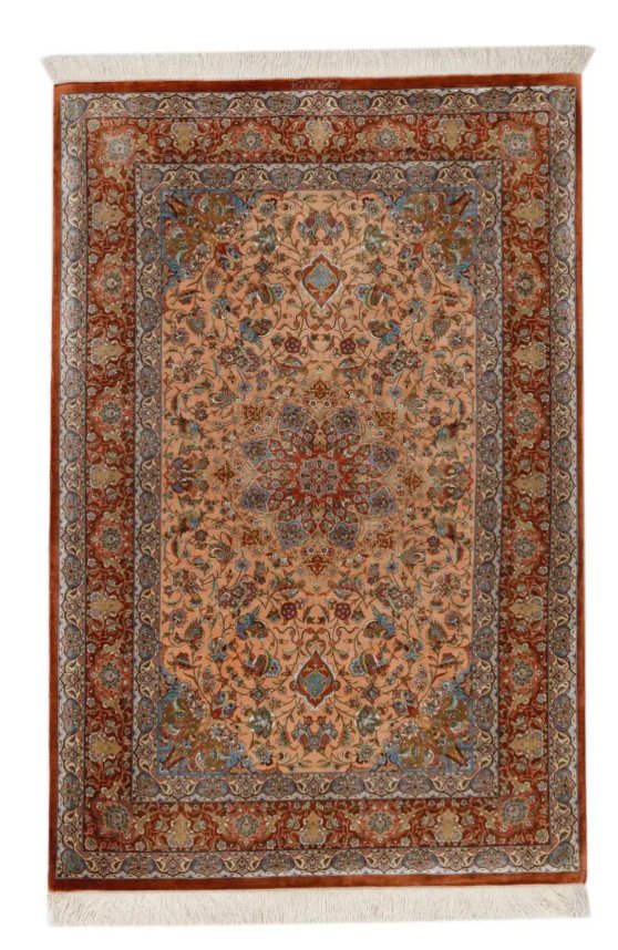 Tapis de soie Qom aux tons cuivrés